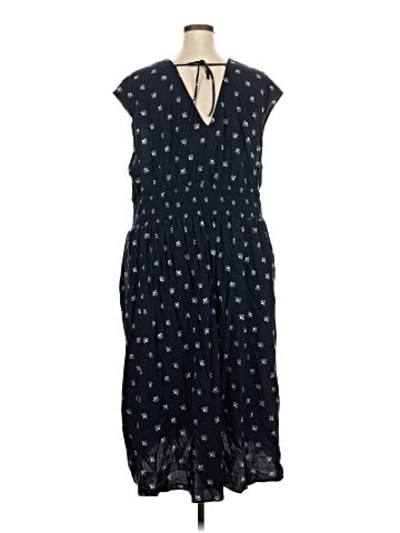 Old Navy Casual Dress (view 2)