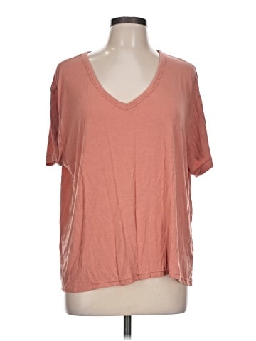 American Eagle Outfitters Short Sleeve T-Shirt (view 1)