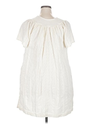 Old Navy Casual Dress (view 2)