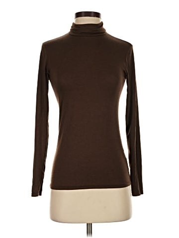 HEATTECH Long Sleeve Top (view 1)