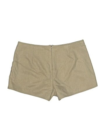 PrettyLittleThing Khaki Shorts (view 2)