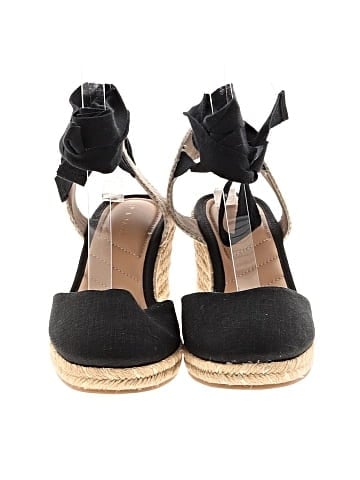 Kelly & Katie Wedges (view 2)