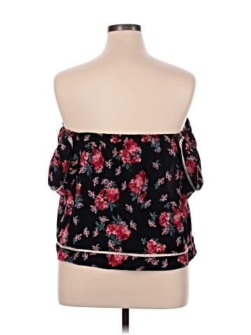 Lily White Sleeveless Blouse (view 2)