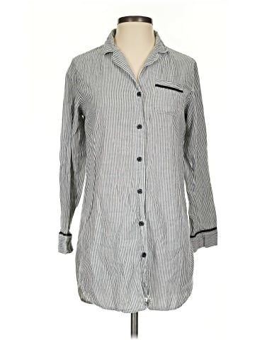Xhilaration 3/4 Sleeve Button-Down Shirt (view 1)