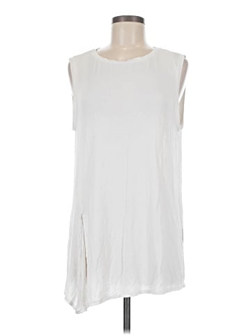 Fabletics Sleeveless T-Shirt (view 1)