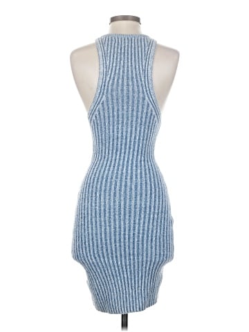 Urban Outfitters Casual Dress (view 2)