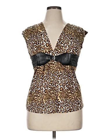 Jamie Nicole Collection Sleeveless Blouse (view 1)