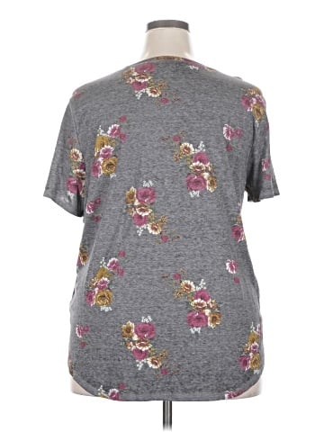 Maurices Short Sleeve T-Shirt (view 2)