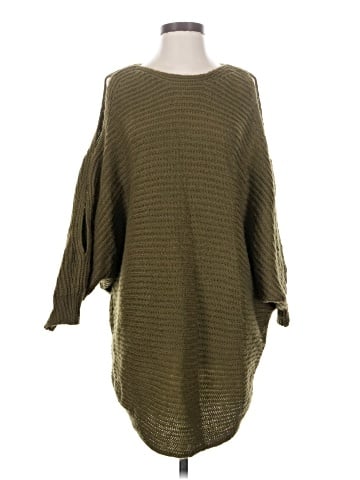 Easel Poncho (view 1)