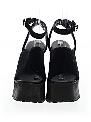 Delia's Wedges (view 2)