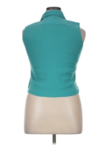 Villager by Liz Claiborne Sleeveless Button-Down Shirt (view 2)