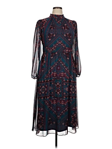 Julia Jordan Casual Dress (view 1)