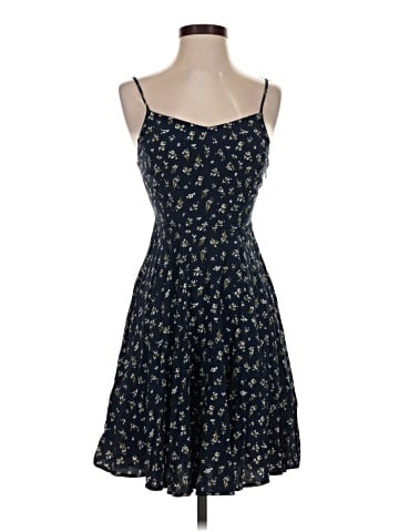 Old Navy Casual Dress (view 1)