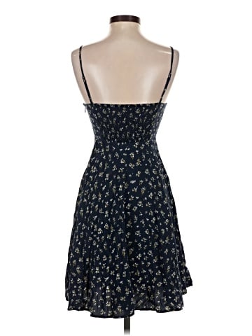 Old Navy Casual Dress (view 2)