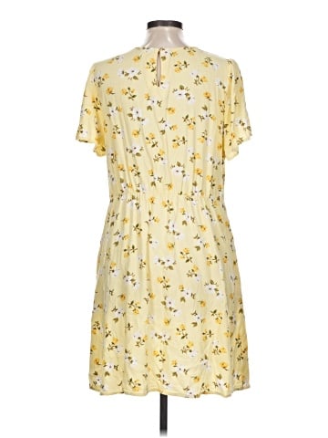 Old Navy Casual Dress (view 2)