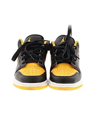 Air Jordan Sneakers (view 2)