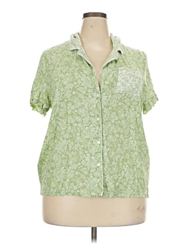 Crown & Ivy Short Sleeve Blouse (view 1)