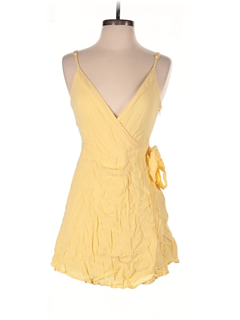 Pre-owned Forever 21 Romper In Yellow