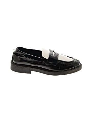 Zara Flats (view 1)