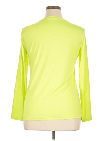 Unbranded 3/4 Sleeve T-Shirt (view 2)