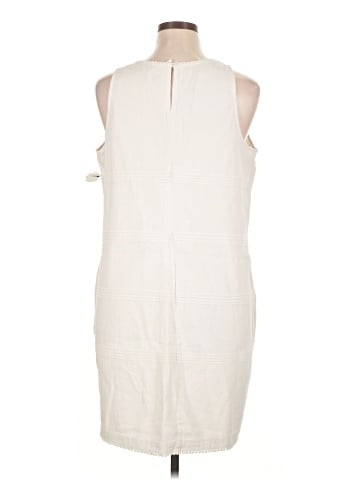 Old Navy Casual Dress (view 2)