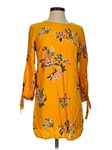 Old Navy Casual Dress (view 1)