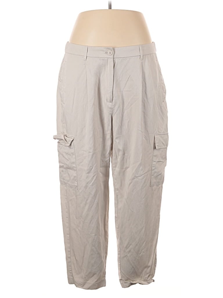 Pre-owned Old Navy Cargo Pants In Tan