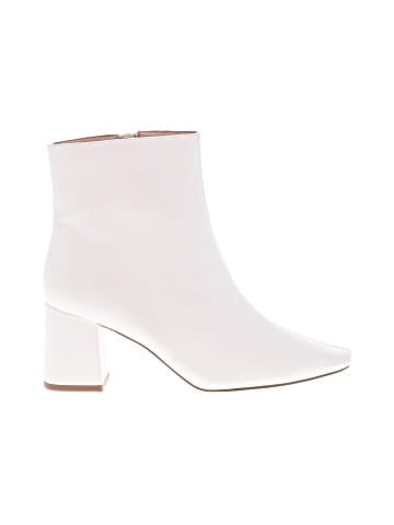 Journee Collection Ankle Boots (view 1)