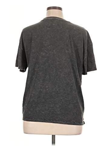 Maurices Short Sleeve T-Shirt (view 2)