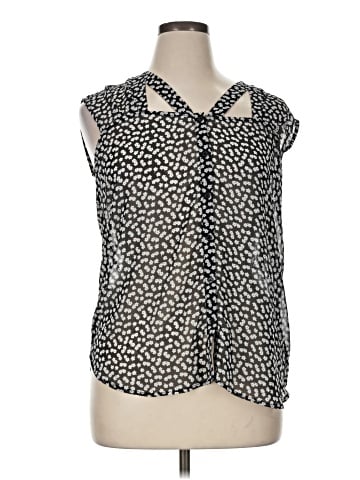 Bellatrix Sleeveless Blouse (view 1)