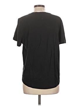 Lululemon Athletica Short Sleeve T-Shirt (view 2)