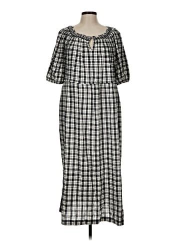 Old Navy Casual Dress (view 1)