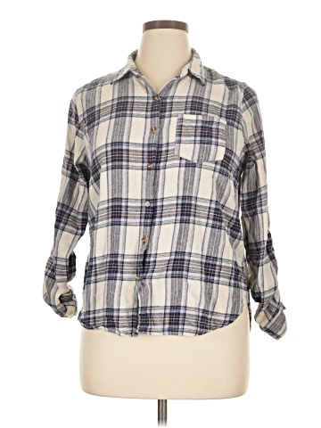 Passport 3/4 Sleeve Button-Down Shirt (view 1)