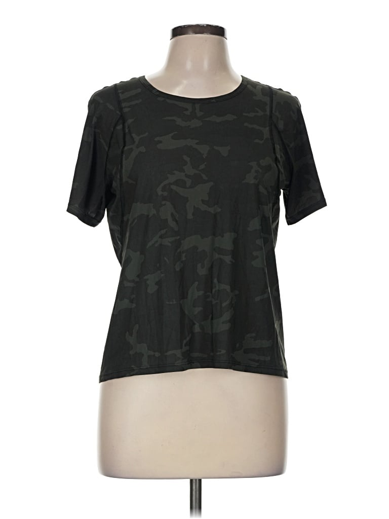 Pre-owned Lululemon Athletica Short Sleeve T-shirt In Green