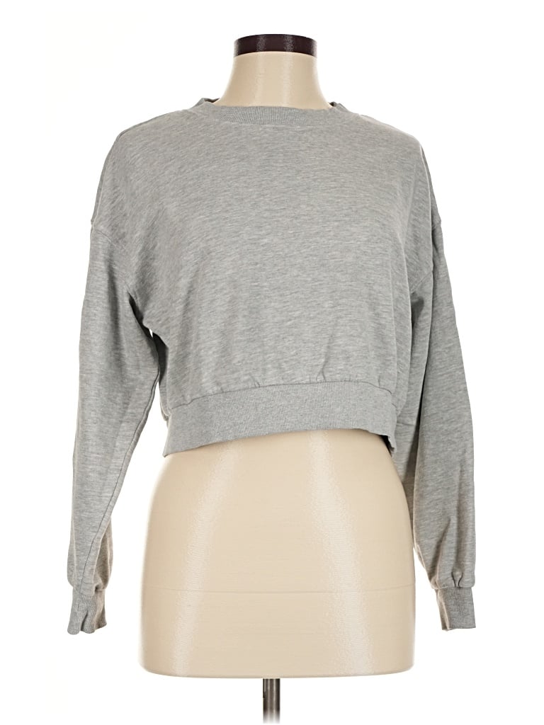 Pre-owned Divided By H&m Sweatshirt In Gray