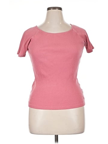 Uniqlo Short Sleeve T-Shirt (view 1)