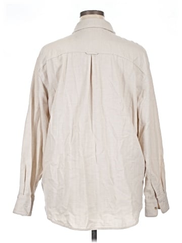 Old Navy Long Sleeve Button-Down Shirt (view 2)
