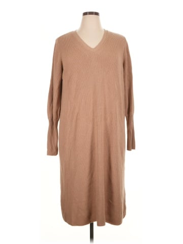 Molly & Isadora Casual Dress (view 1)