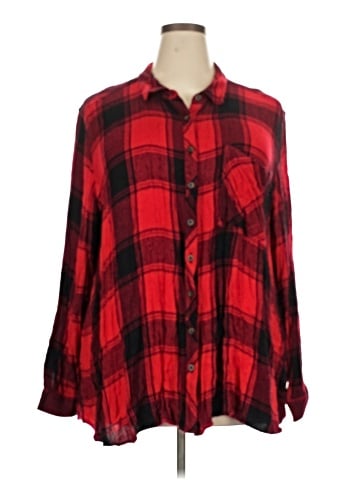 Maurices Long Sleeve Button-Down Shirt (view 1)