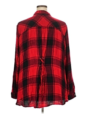 Maurices Long Sleeve Button-Down Shirt (view 2)