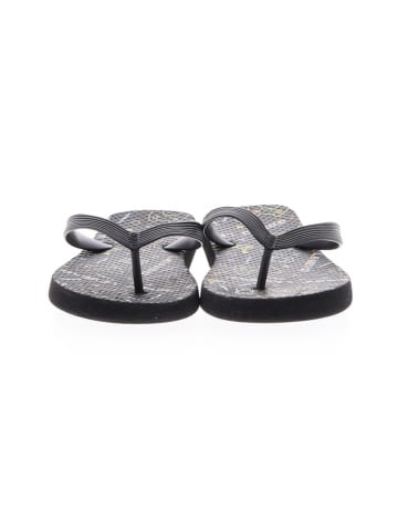 Unbranded Flip Flops (view 2)