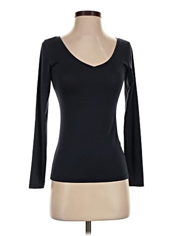Uniqlo 3/4 Sleeve T-Shirt (view 1)