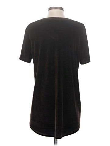 Amaryllis Short Sleeve T-Shirt (view 2)