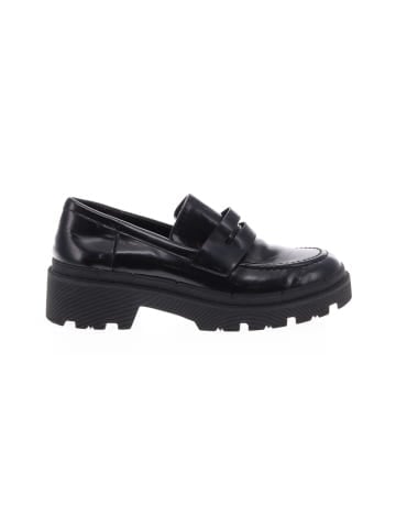 Zara Flats (view 1)