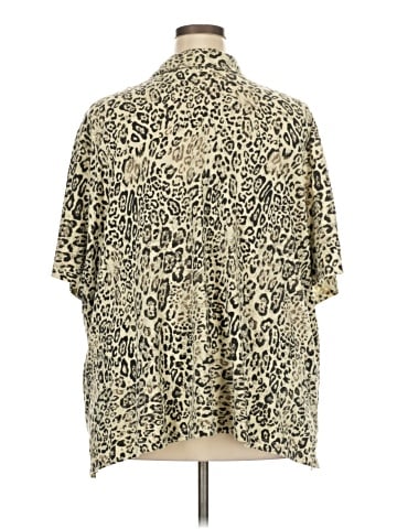 Liz & Me Short Sleeve Button-Down Shirt (view 2)