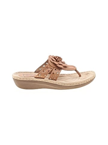 Cliffs by White Mountain Sandals (view 1)