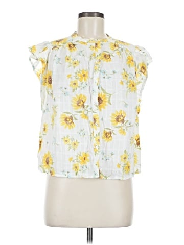 Old Navy Sleeveless Button-Down Shirt (view 1)