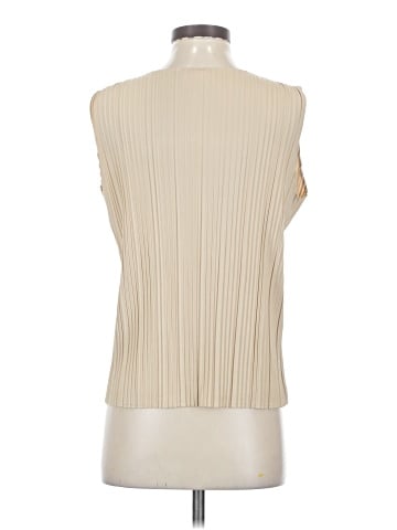 Uniqlo Sleeveless T-Shirt (view 2)