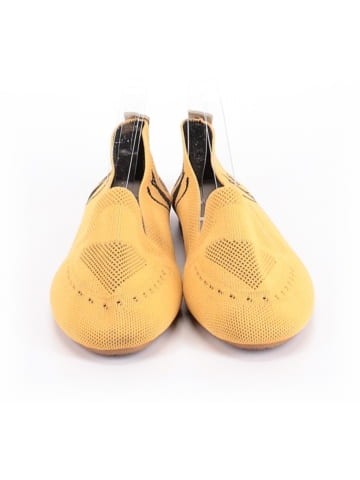 Unbranded Flats (view 2)