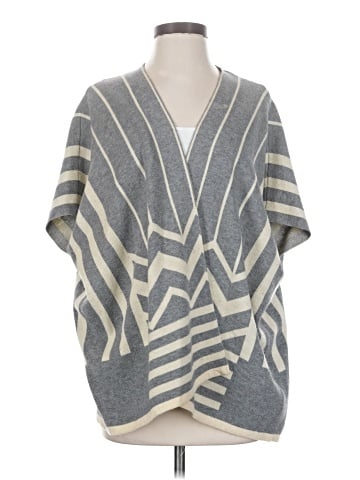 La Fee Verte Poncho (view 1)